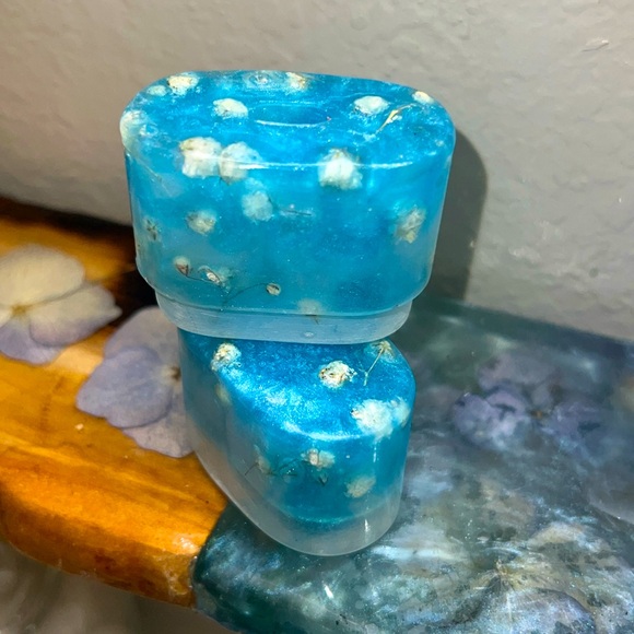 Apple AirPod Case AirPod Gen 1 or 2 Ombré Translucent Blue White Baby’s Breath - Picture 2 of 5